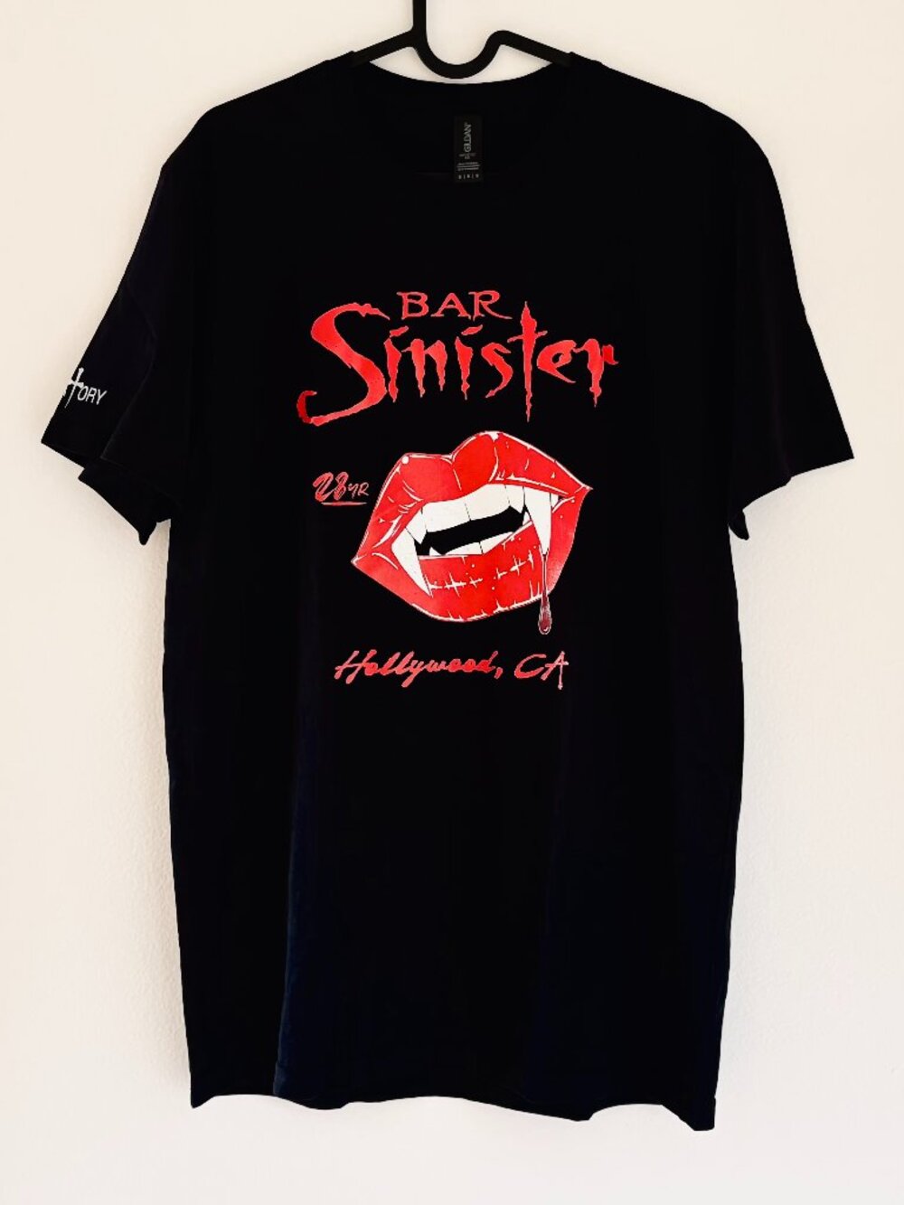 NWOT - Bar Sinister - Vampire T-Shirt Goth Halloween Tee Hollywood Collectible